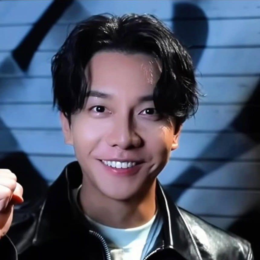 イ・スンギの最近の活動ショット