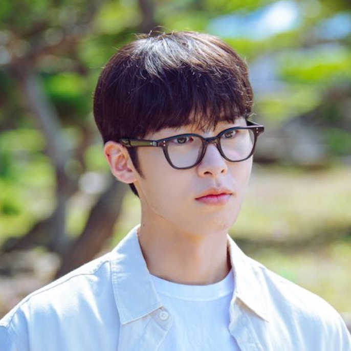 Recent activity shot of Lee Jaewook