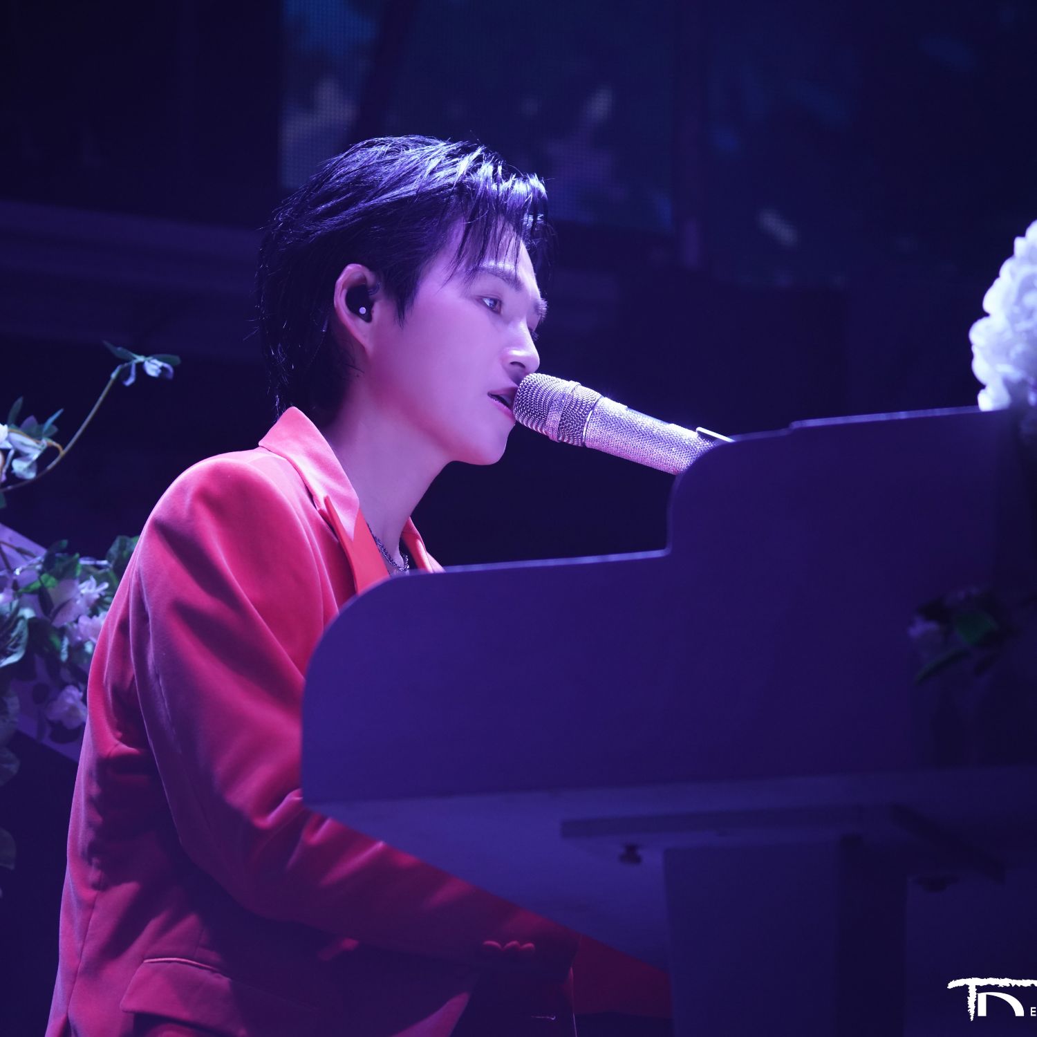 粉丝拍下的金熙栽瞬间