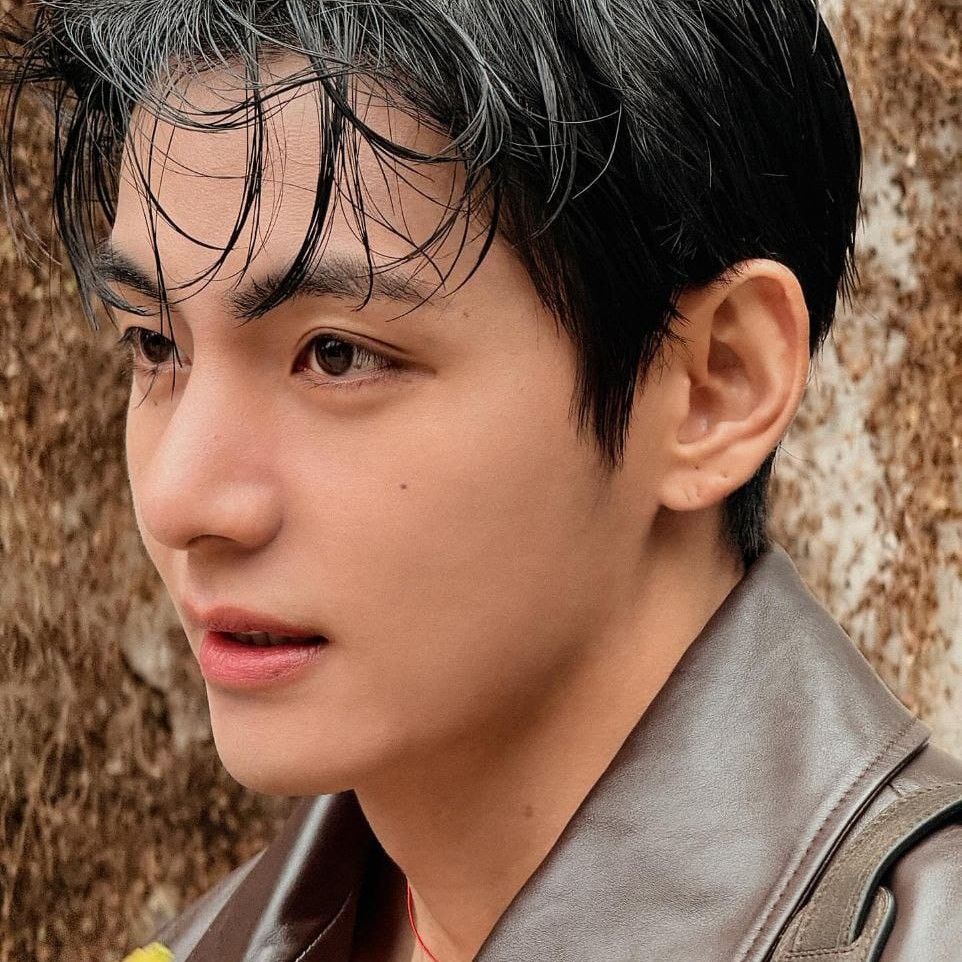 Latest photo of Kim Taehyung (V)