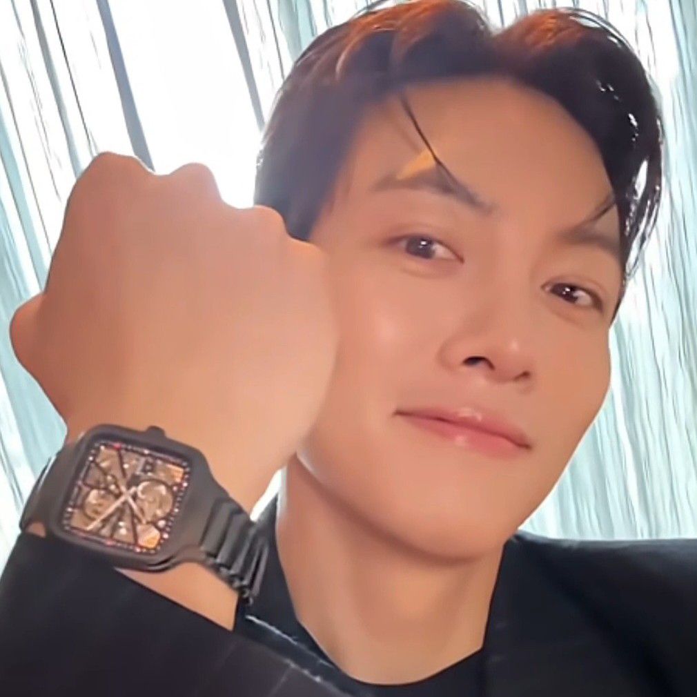 粉丝拍下的池昌旭瞬间