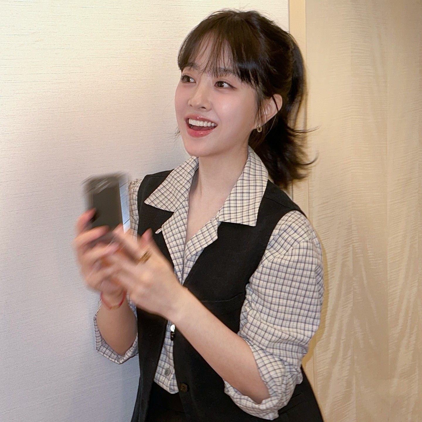 A moment captured by a fan of Park Boyoung