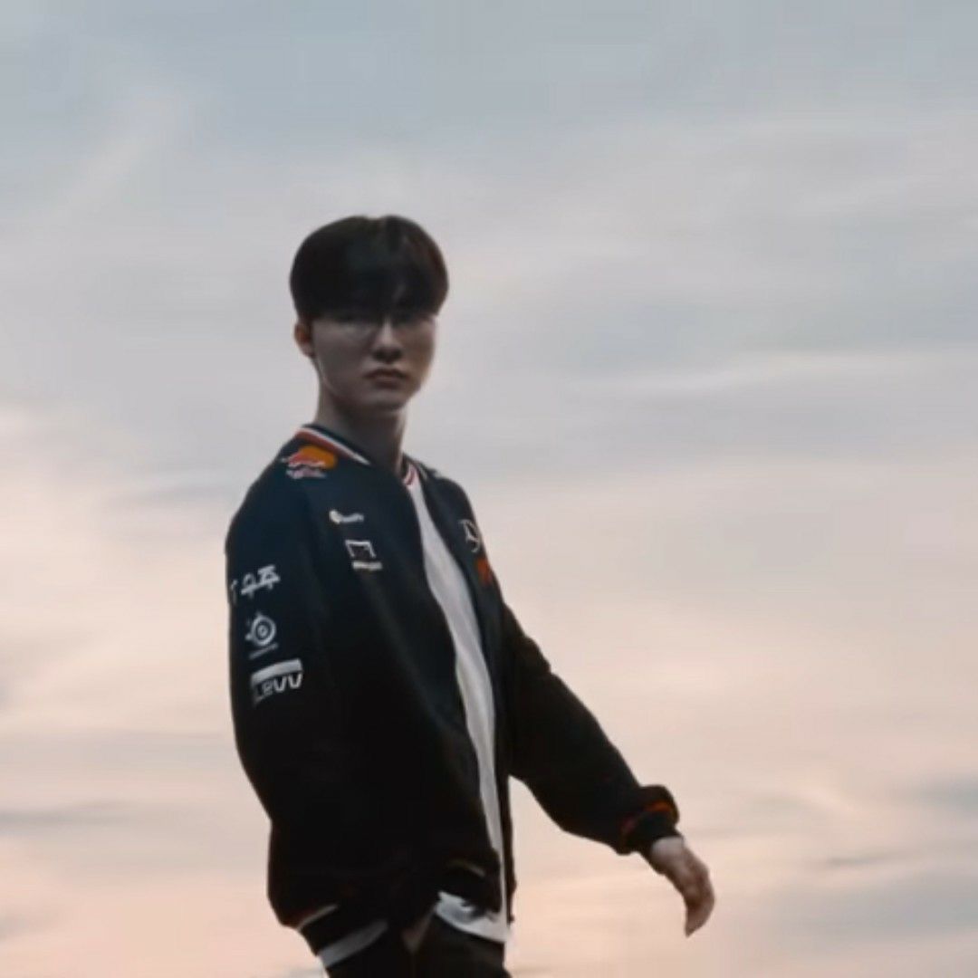 Latest photo of Faker