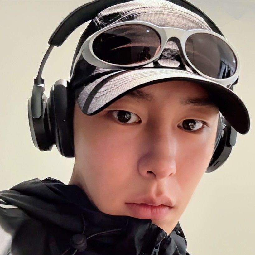 Recent activity shot of Lee Jaewook