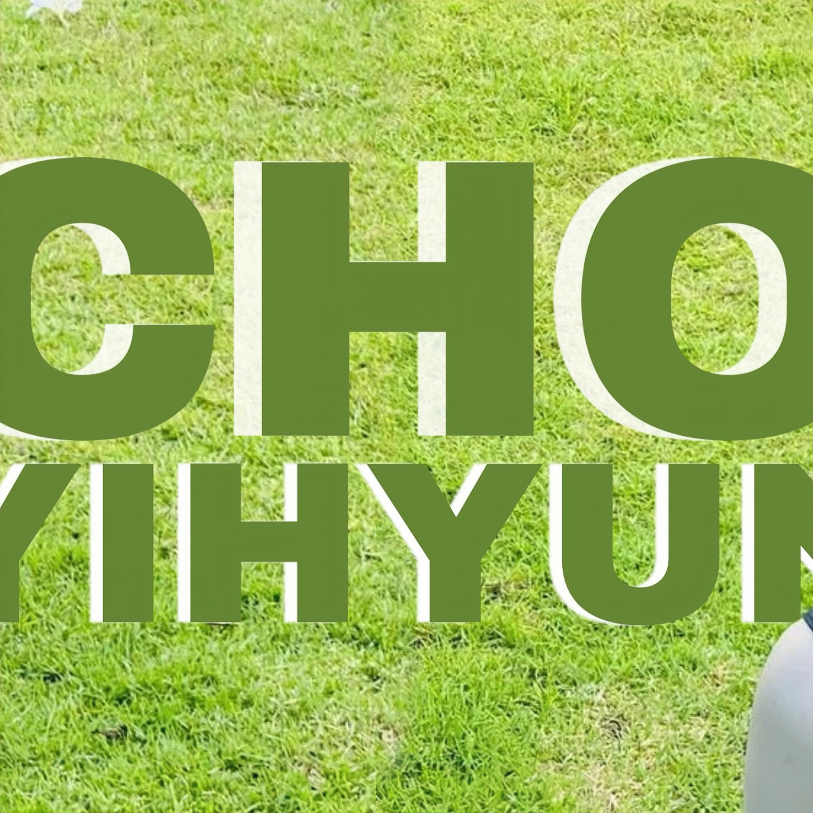 Behind-the-scenes cut of Cho Yihyun