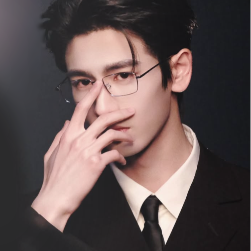 Recent activity shot of Zhang Linghe