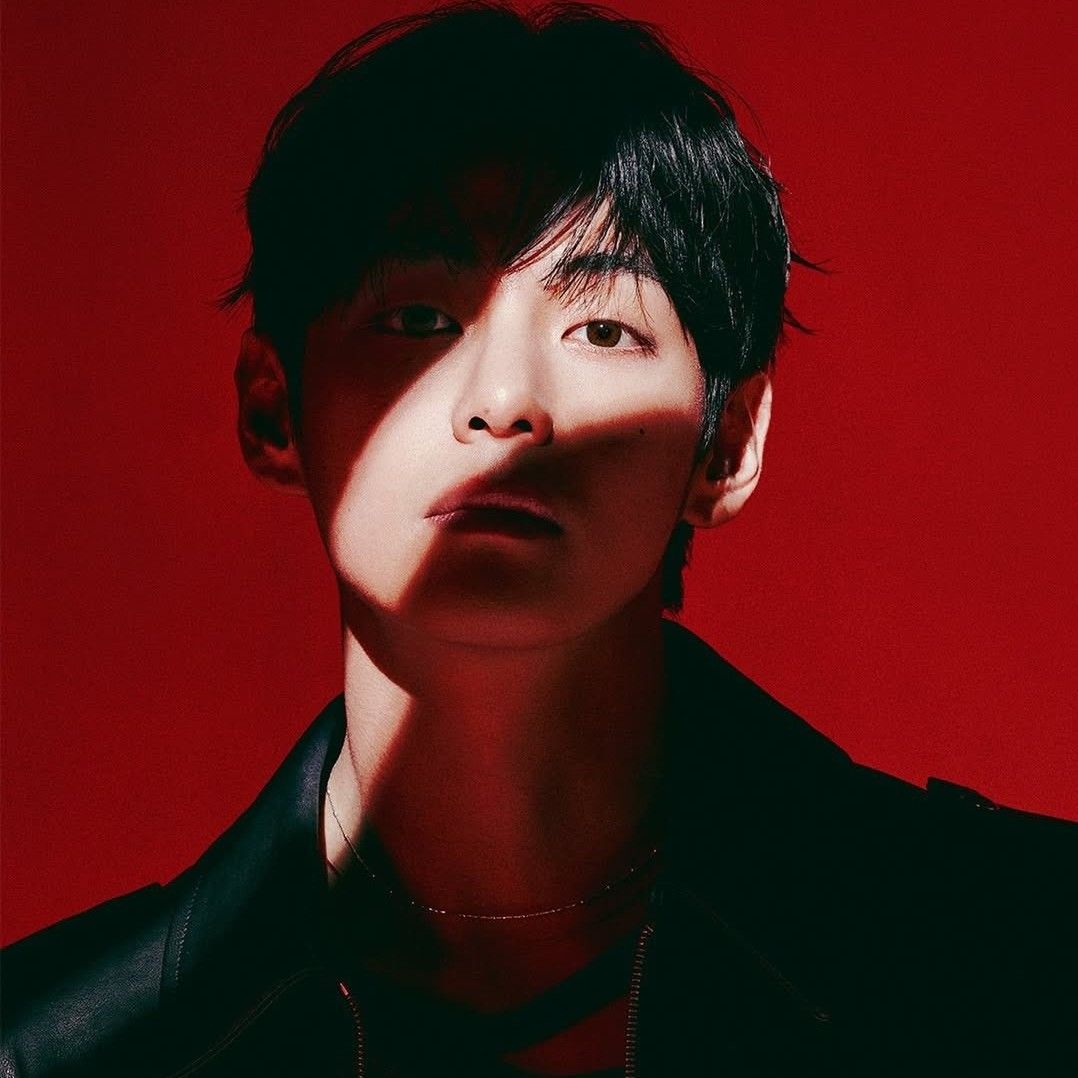 Latest photo of Kim Taehyung (V)