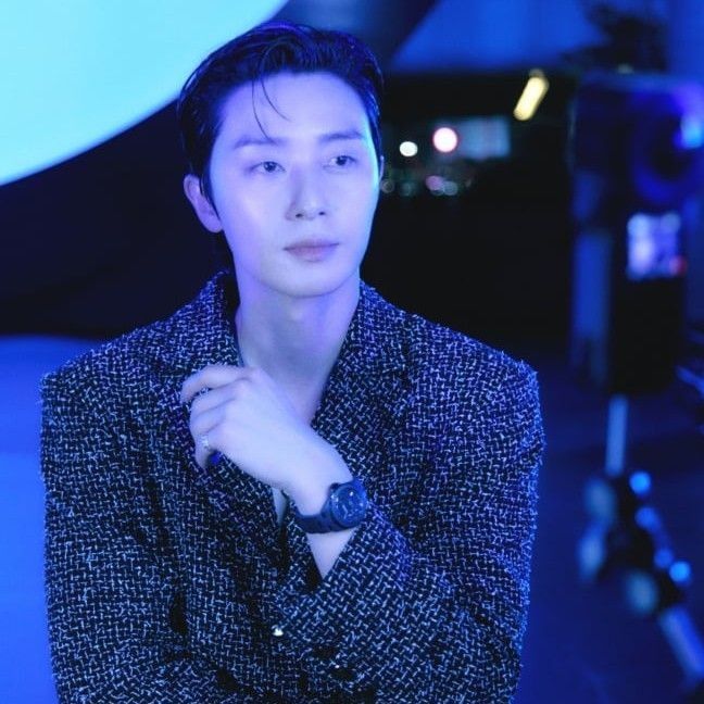 Behind-the-scenes cut of Park Seojoon