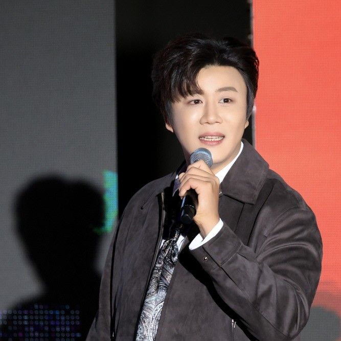 Behind-the-scenes cut of Jin Haesung