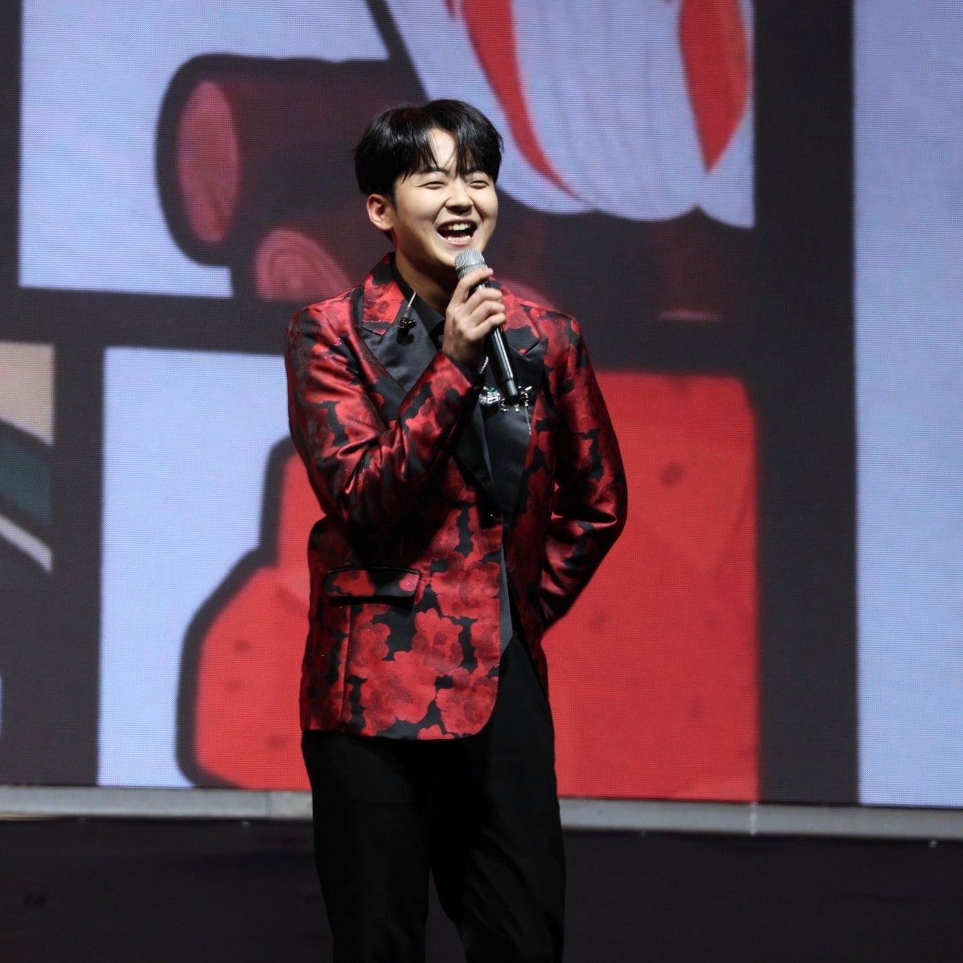 Behind-the-scenes cut of Park Minsu