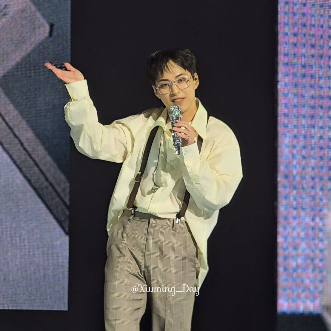 Foto terbaru dari Doh Kyungsoo (D.O.)