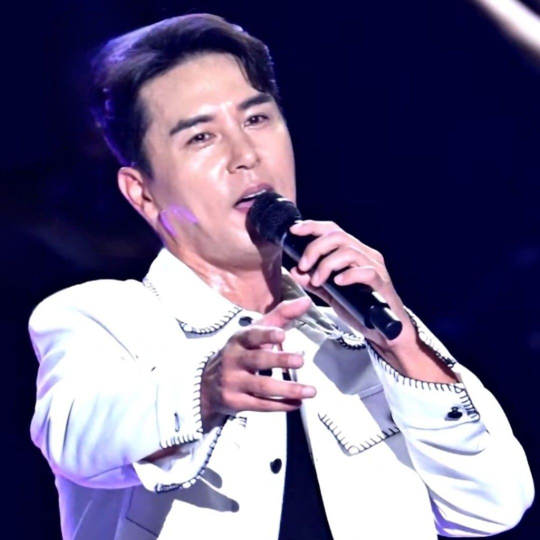 Recent activity shot of Jang Minho