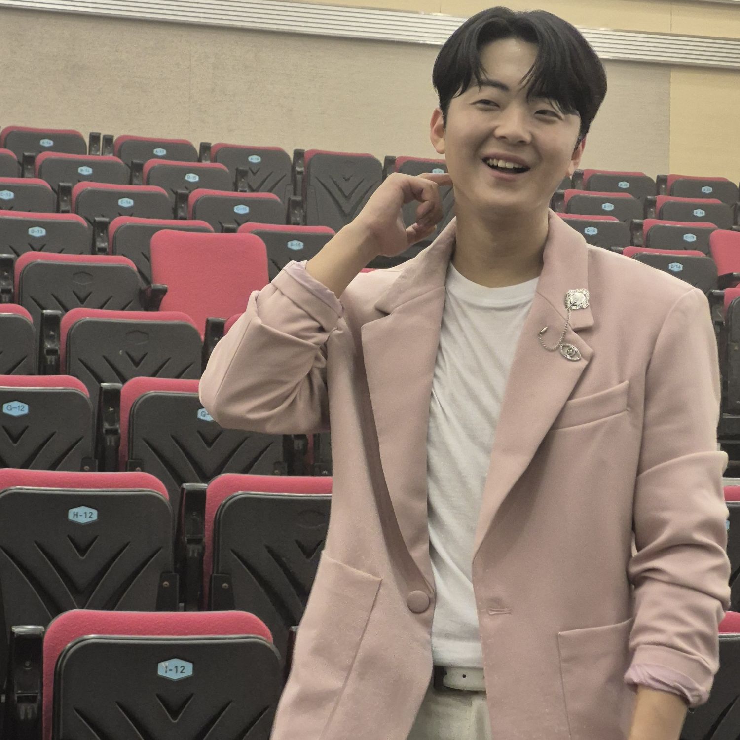 Behind-the-scenes cut of Park Minsu