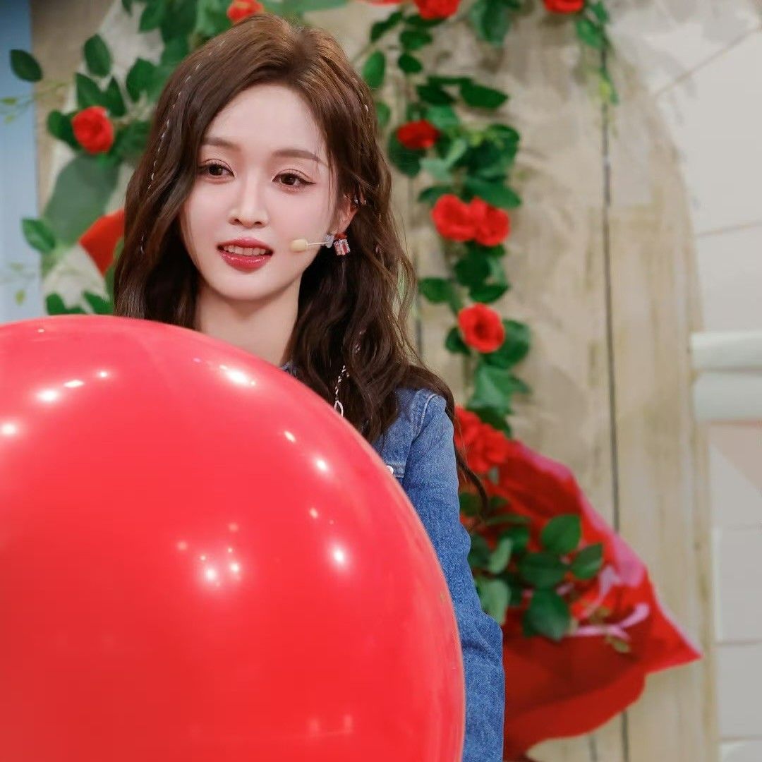 Behind-the-scenes cut of Wu Xuanyi