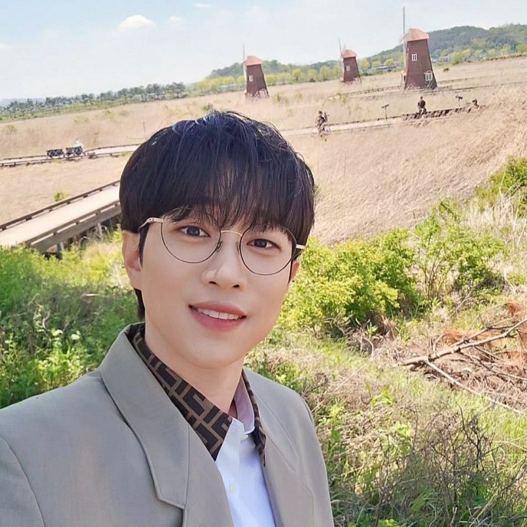Behind-the-scenes cut of An Sunghoon