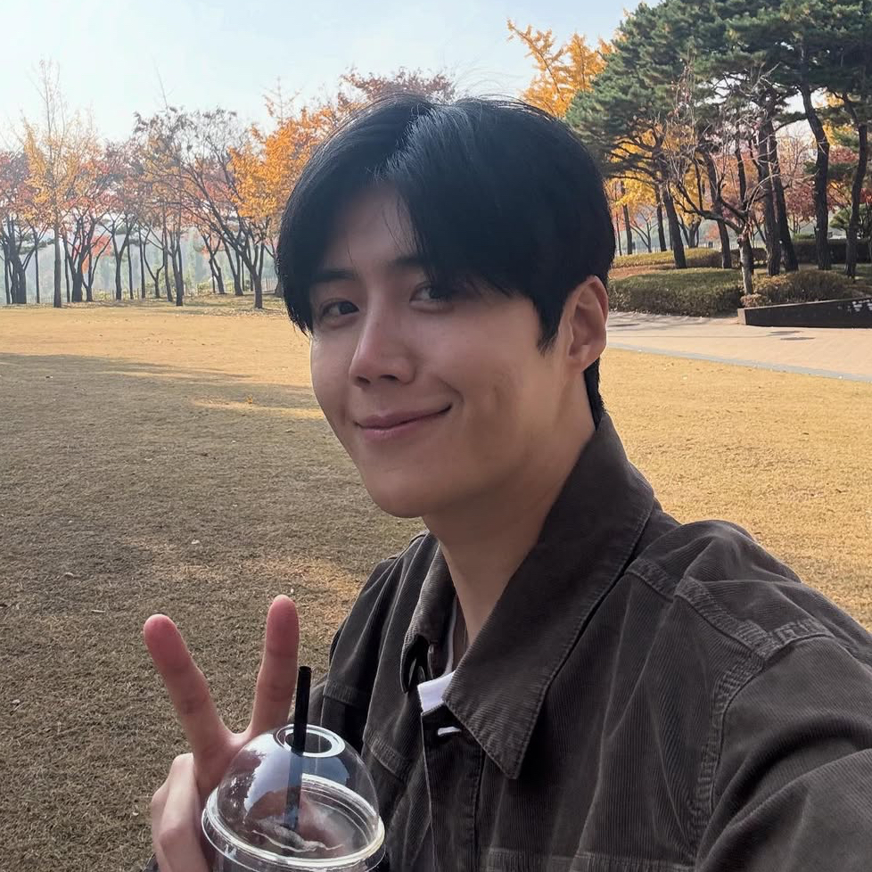 A moment captured by a fan of Kim Seonho