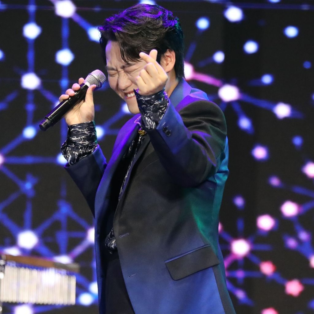 A moment captured by a fan of Min Soohyun
