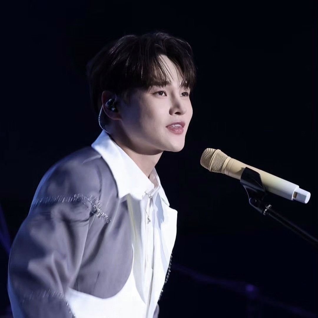 Behind-the-scenes cut of Park Seojin