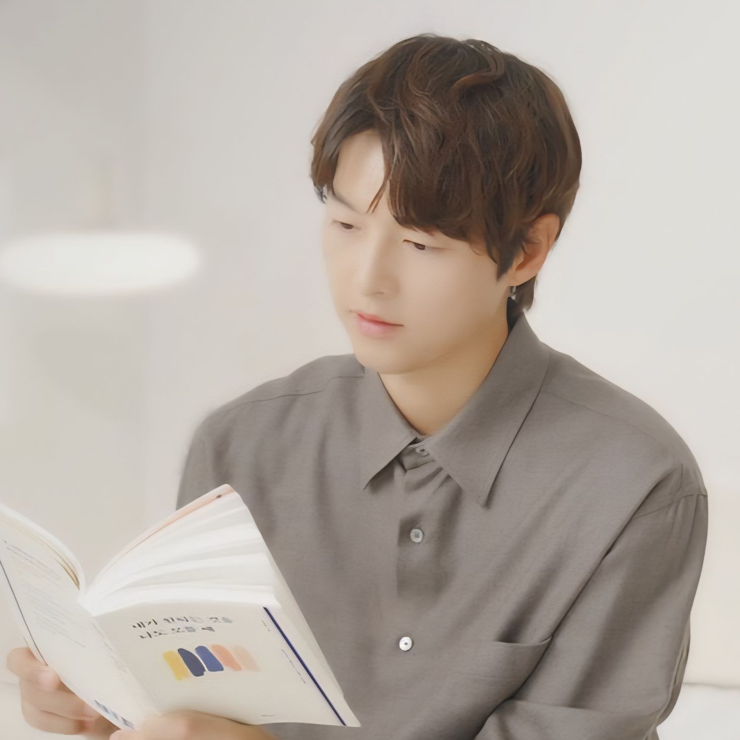 Behind-the-scenes cut of Song Joongki