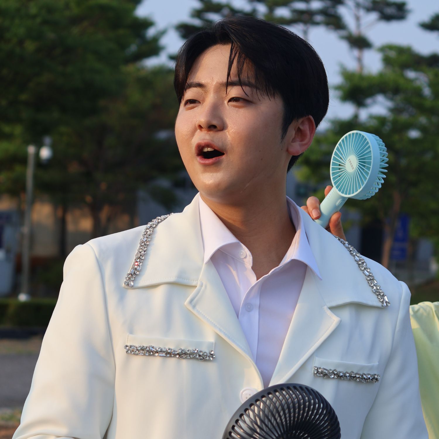 Behind-the-scenes cut of Park Minsu