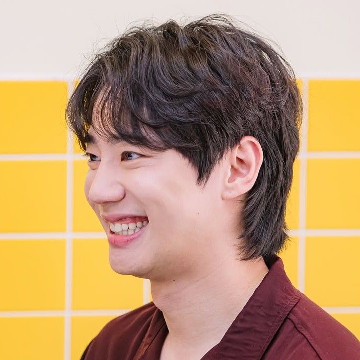 Recent activity shot of Lee Junyoung