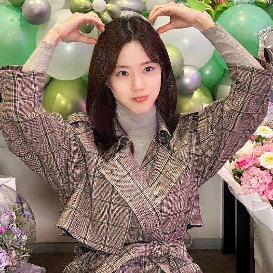 Behind-the-scenes cut of Moon Chaewon
