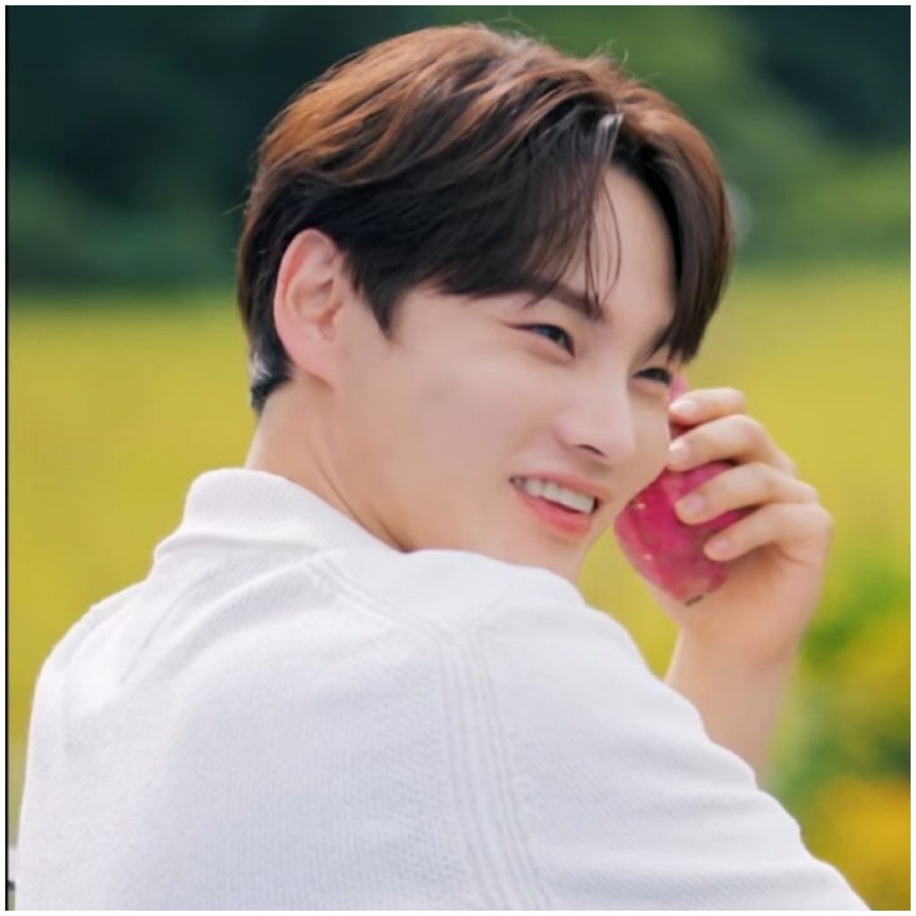 朴瑞镇的最新照片