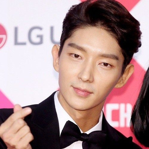 A moment captured by a fan of Lee Joongi