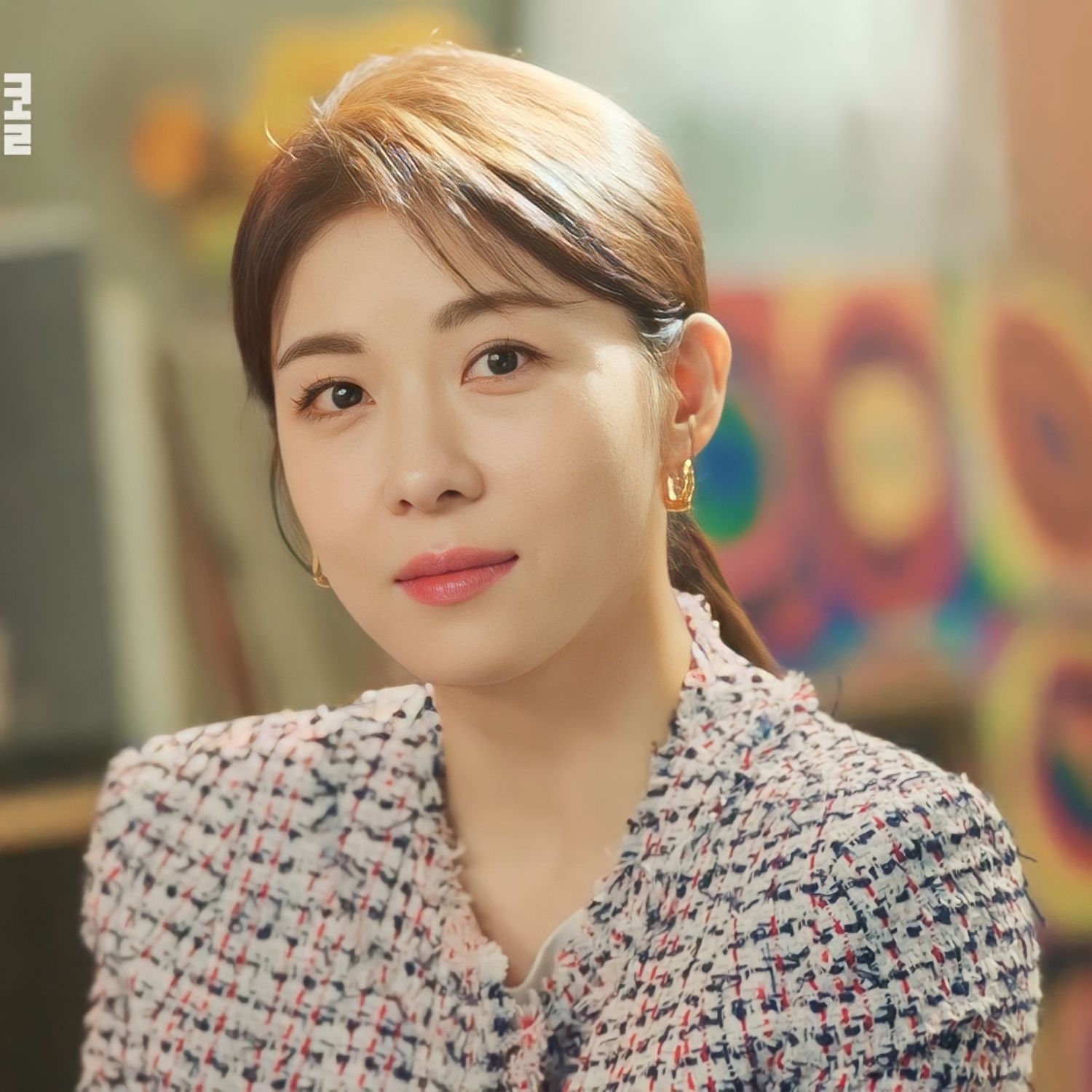 Behind-the-scenes cut of Ha Jiwon
