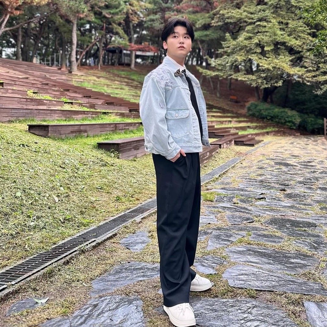 Behind-the-scenes cut of Park Sungon