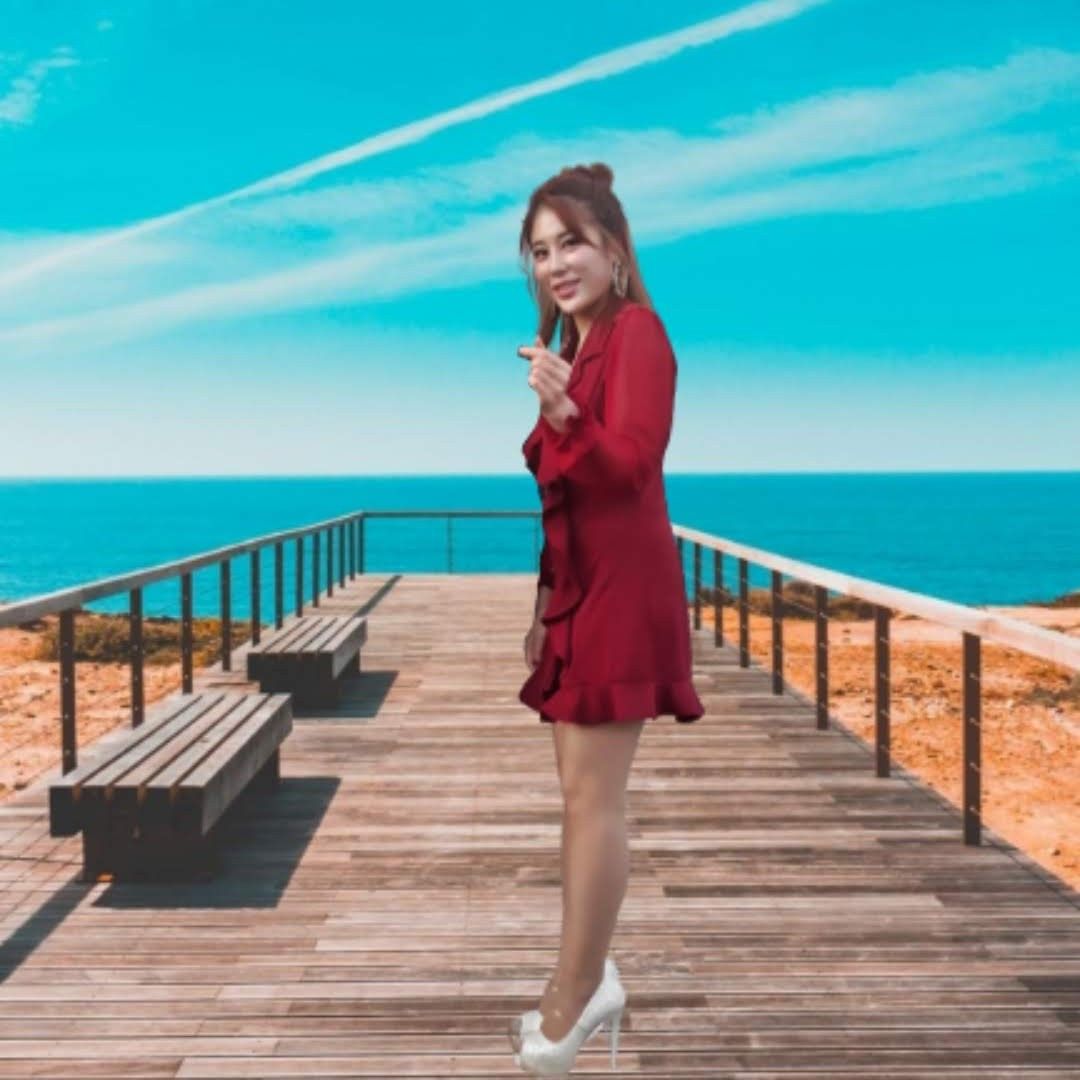 Recent activity shot of Kim Soyou