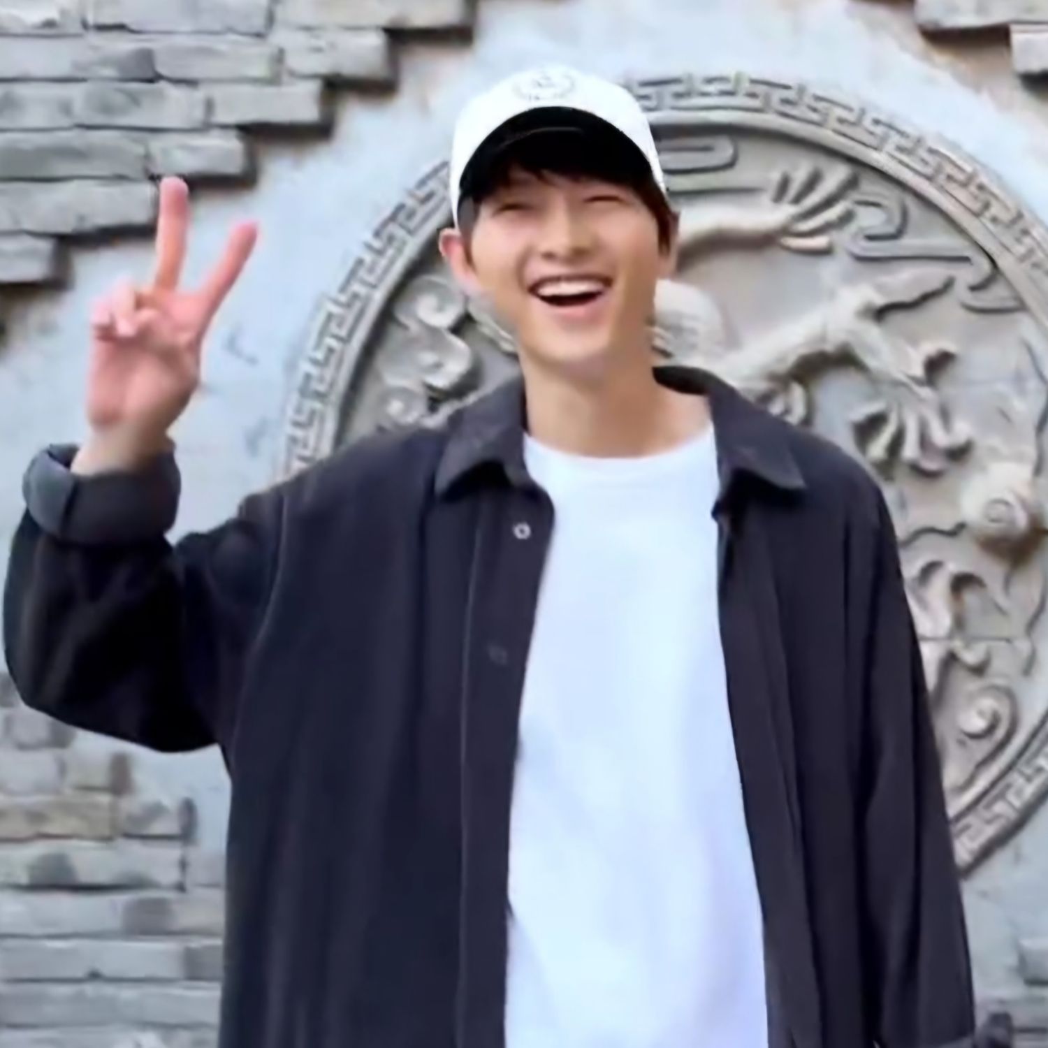 Behind-the-scenes cut of Song Joongki