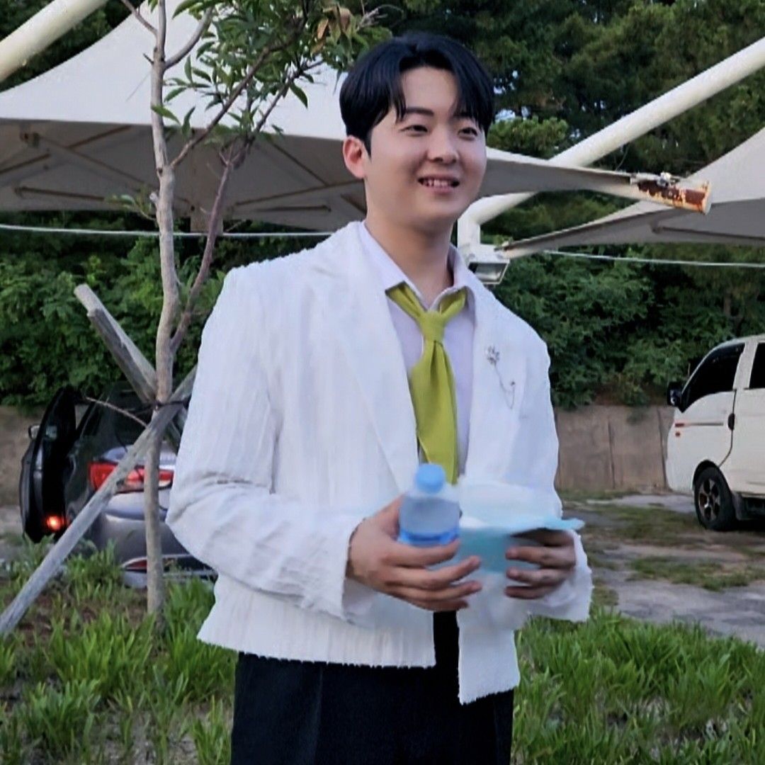 Recent activity shot of Park Minsu