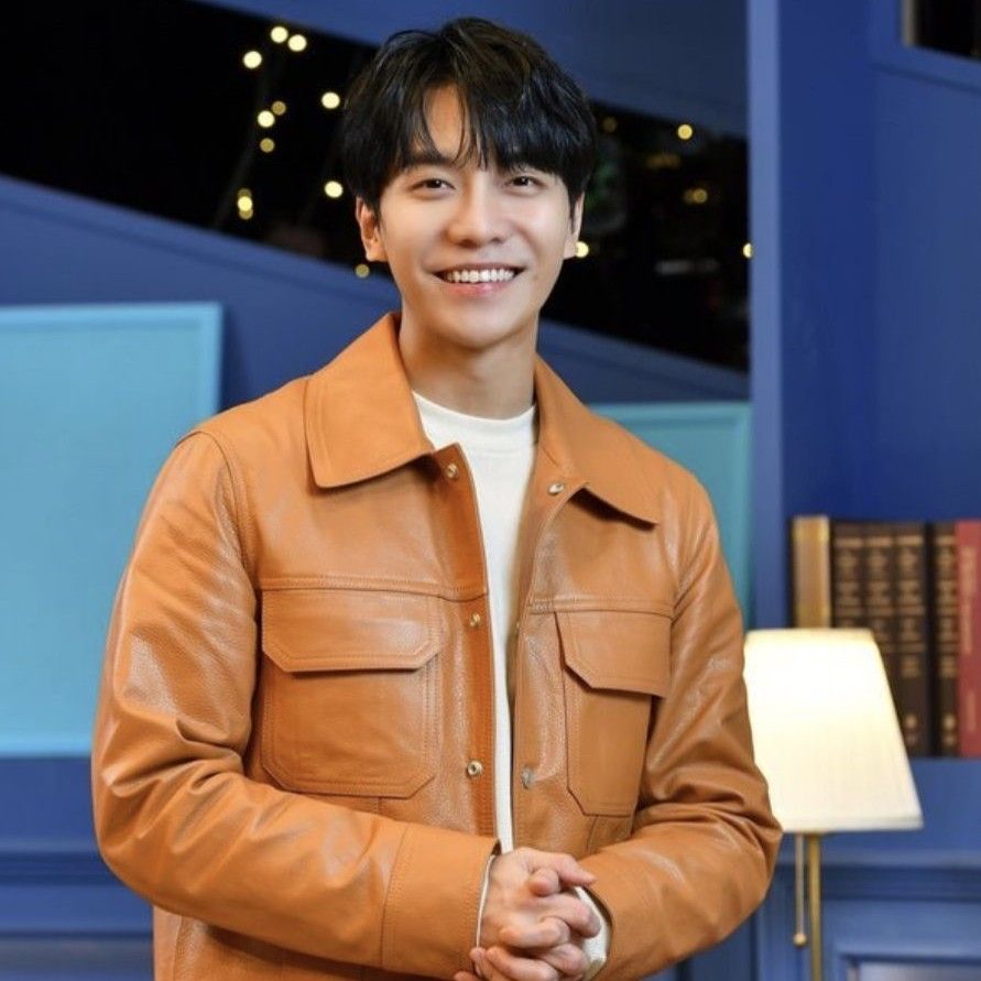 Recent activity shot of Lee Seunggi