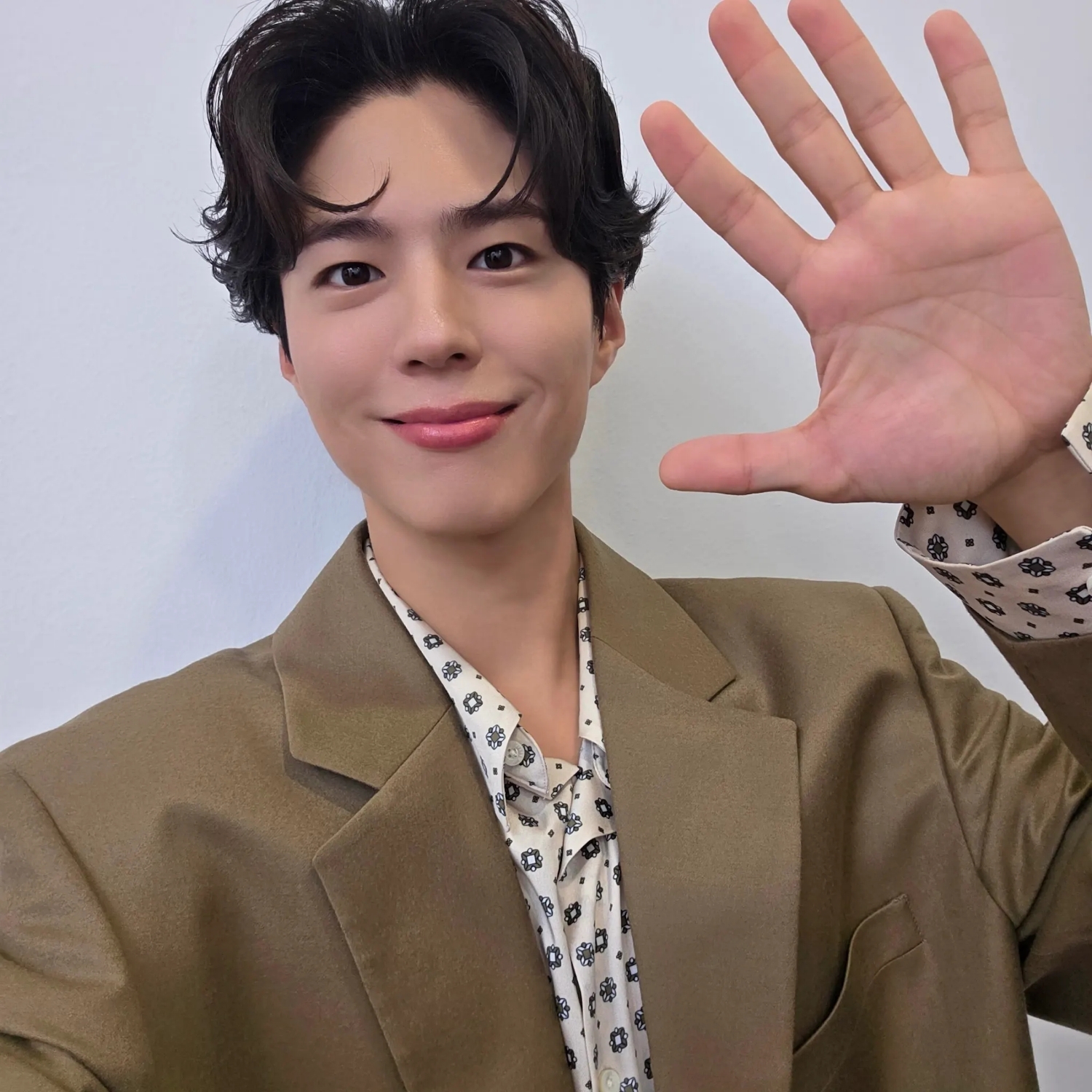 Behind-the-scenes cut of Park Bogum