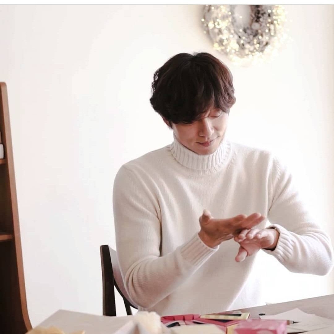 공유의 최신 사진