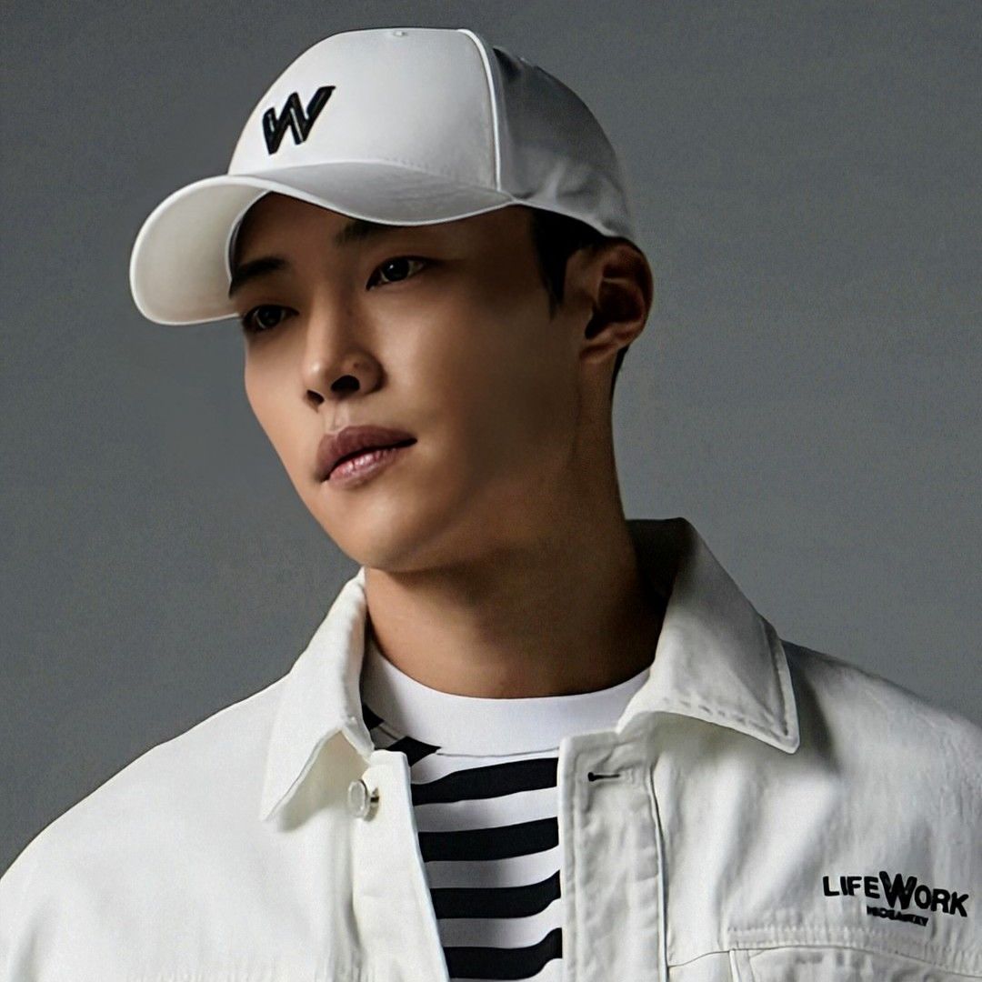 Behind-the-scenes cut of Woo Dohwan
