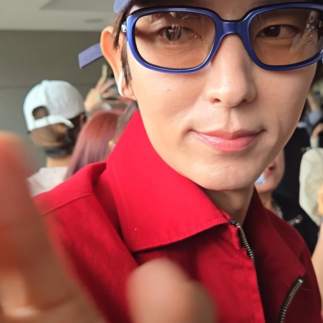 A moment captured by a fan of Lee Joongi