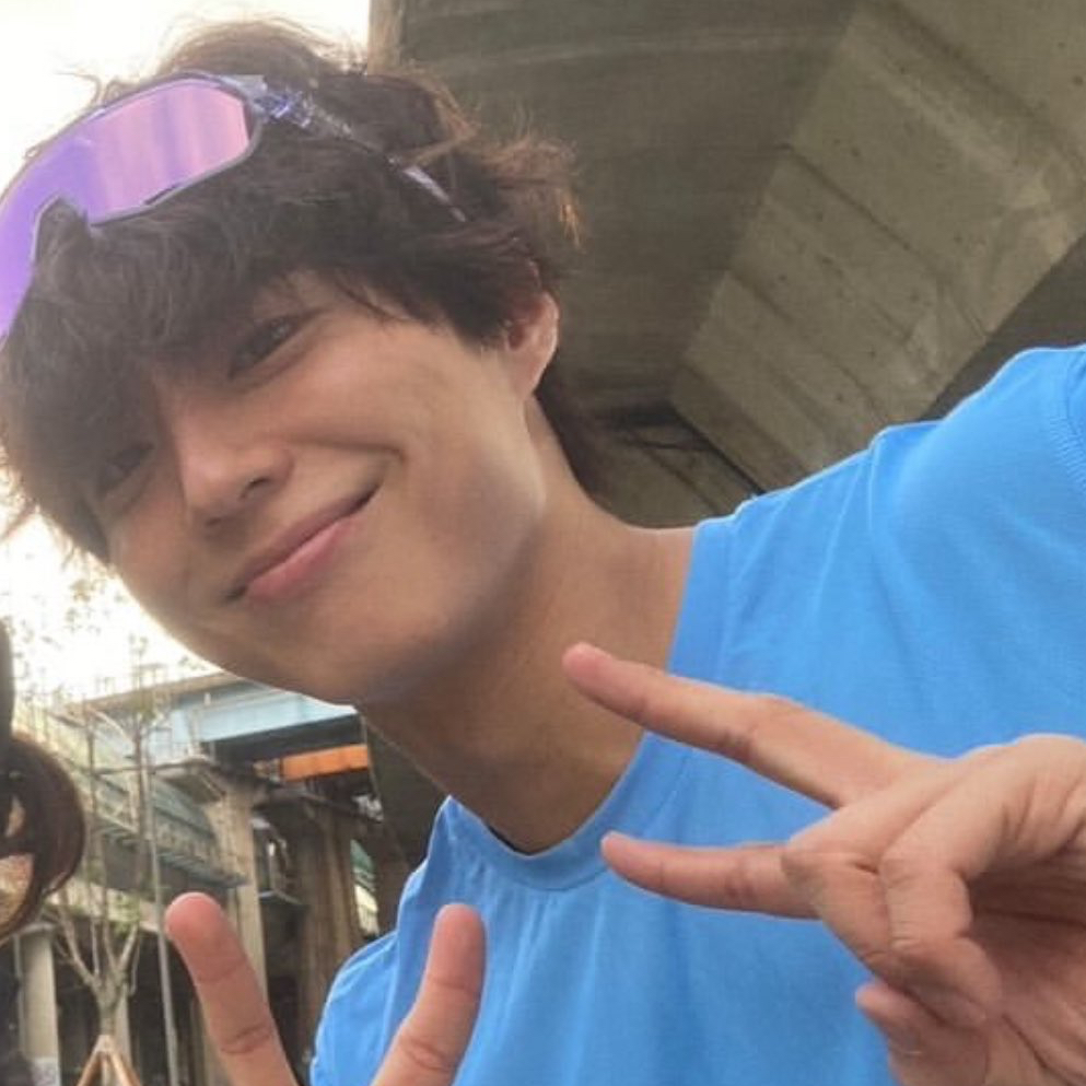 Behind-the-scenes cut of Park Bogum