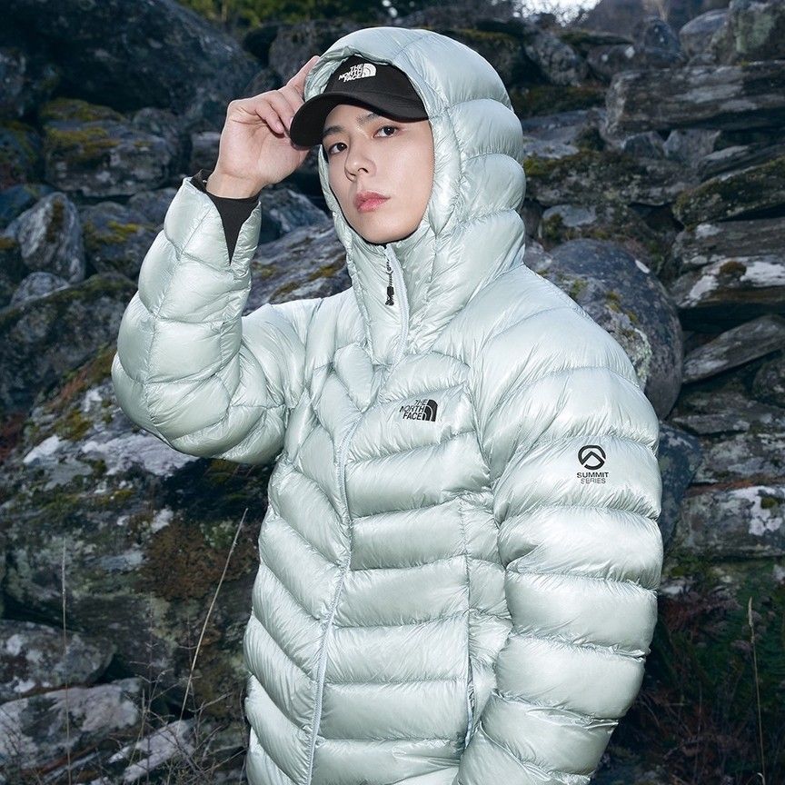 Behind-the-scenes cut of Park Bogum