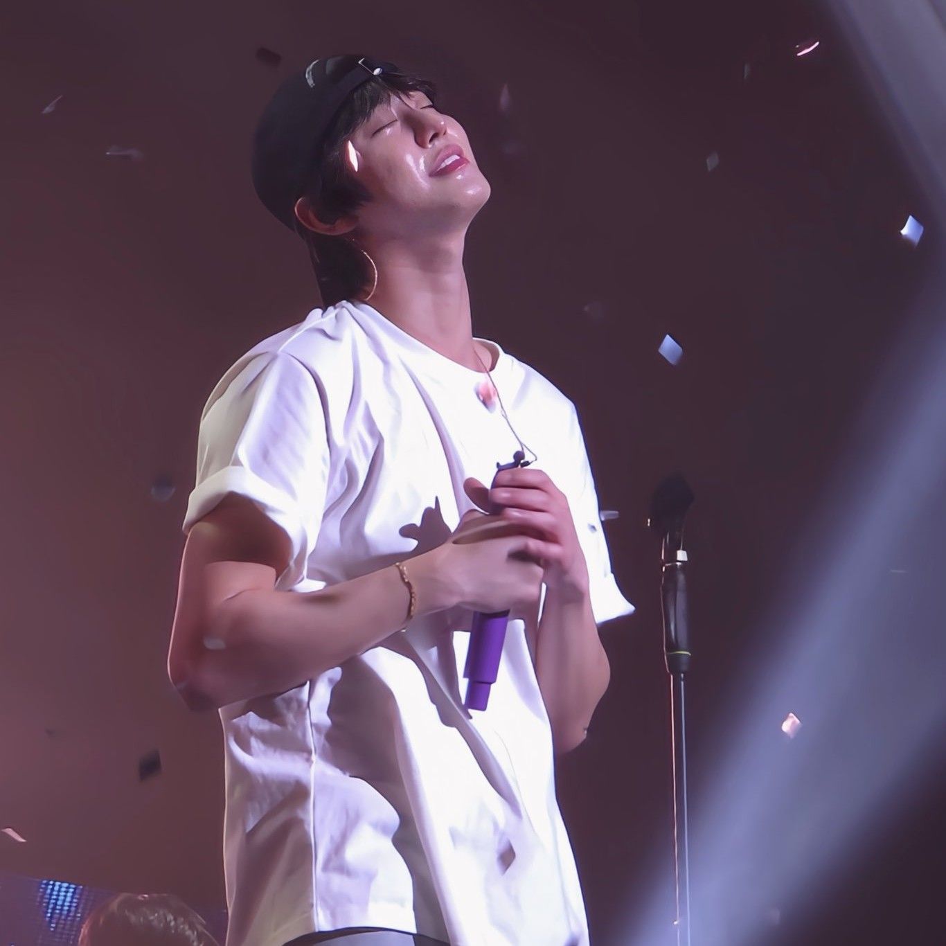 A moment captured by a fan of Ahn Hyoseop