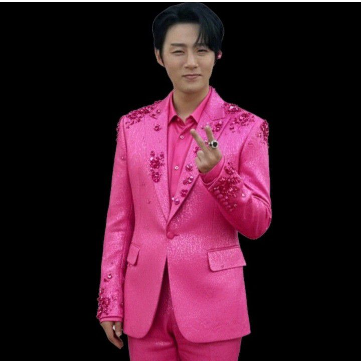 Behind-the-scenes cut of Kang Moonkyung