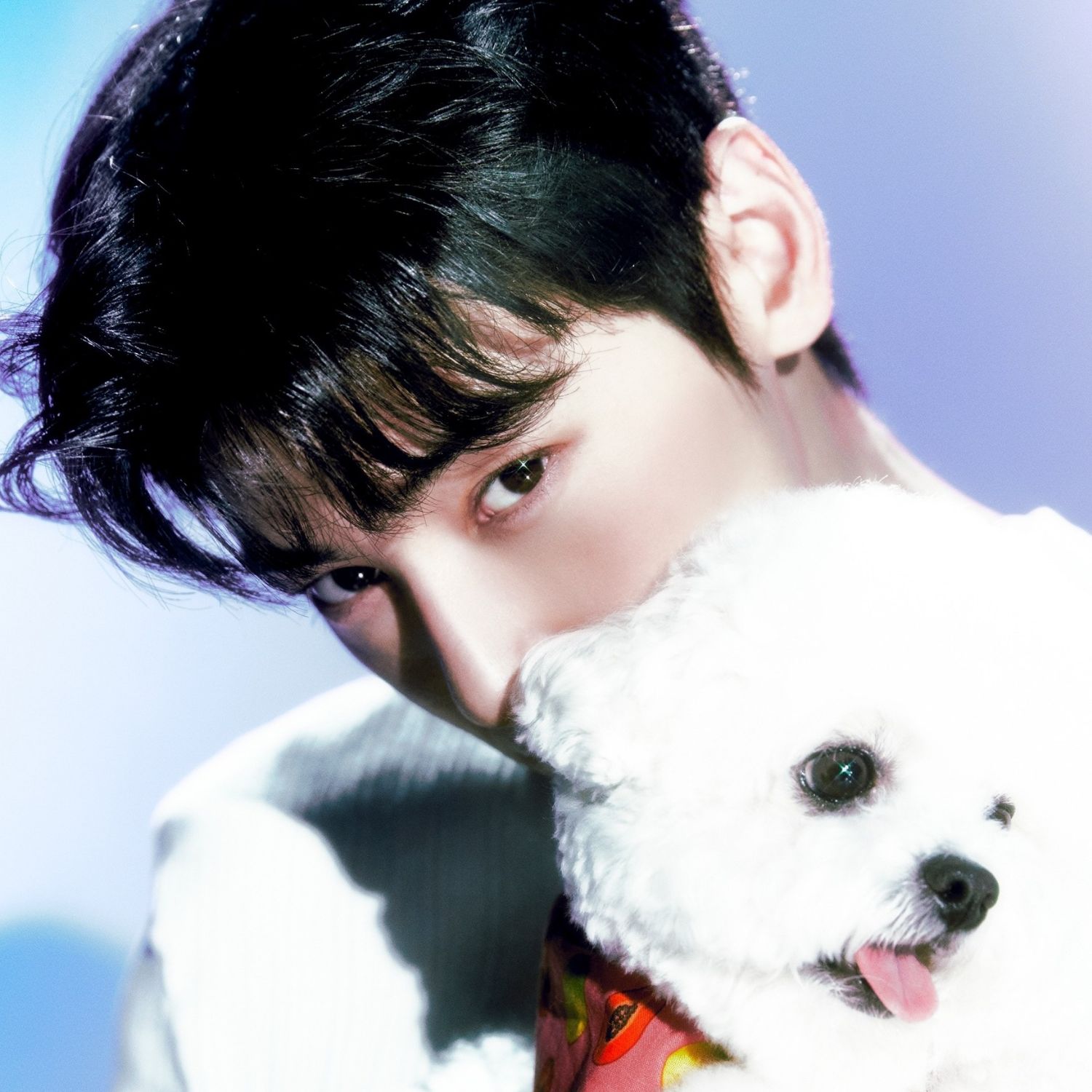 Behind-the-scenes cut of Cha Eunwoo