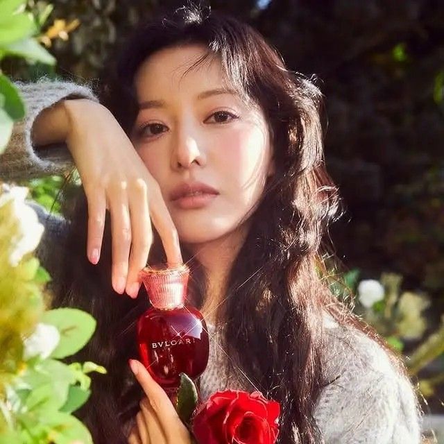Behind-the-scenes cut of Kim Jiwon
