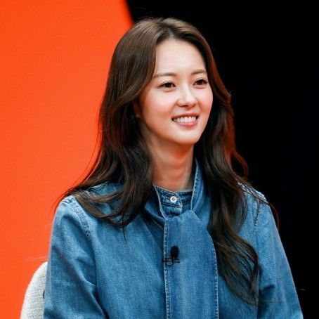 Behind-the-scenes cut of Go Ara