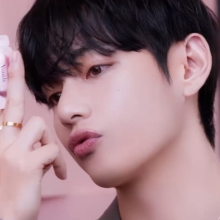 A moment captured by a fan of Kim Taehyung (V)