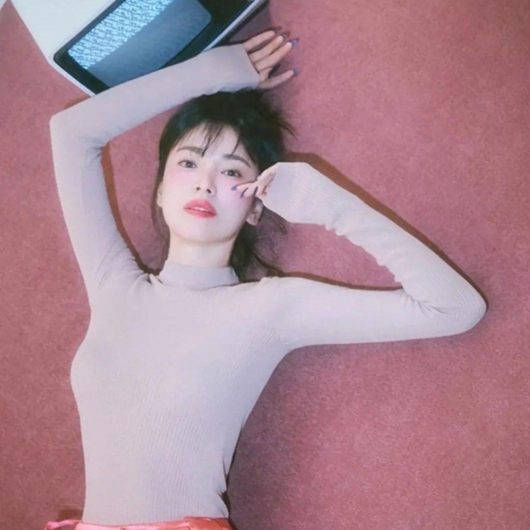 A moment captured by a fan of Song Hyekyo