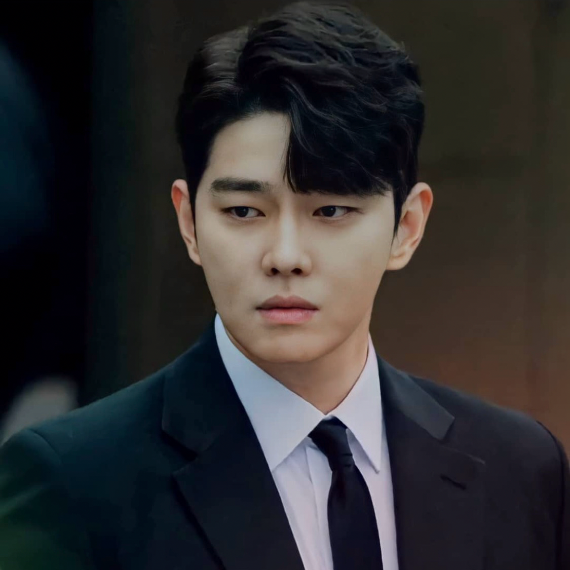 Behind-the-scenes cut of Yoon Kyunsang