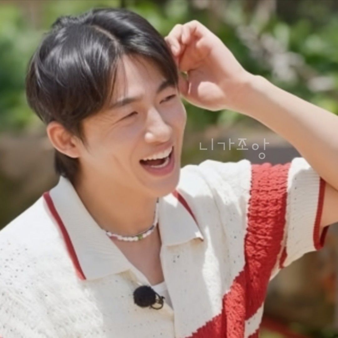 A moment captured by a fan of Shin Seungtae