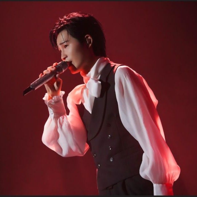 粉丝拍下的金熙栽瞬间